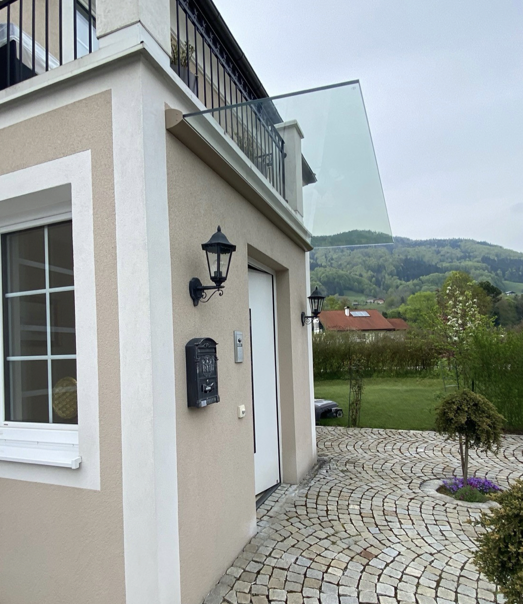 Haustuerueberdachung